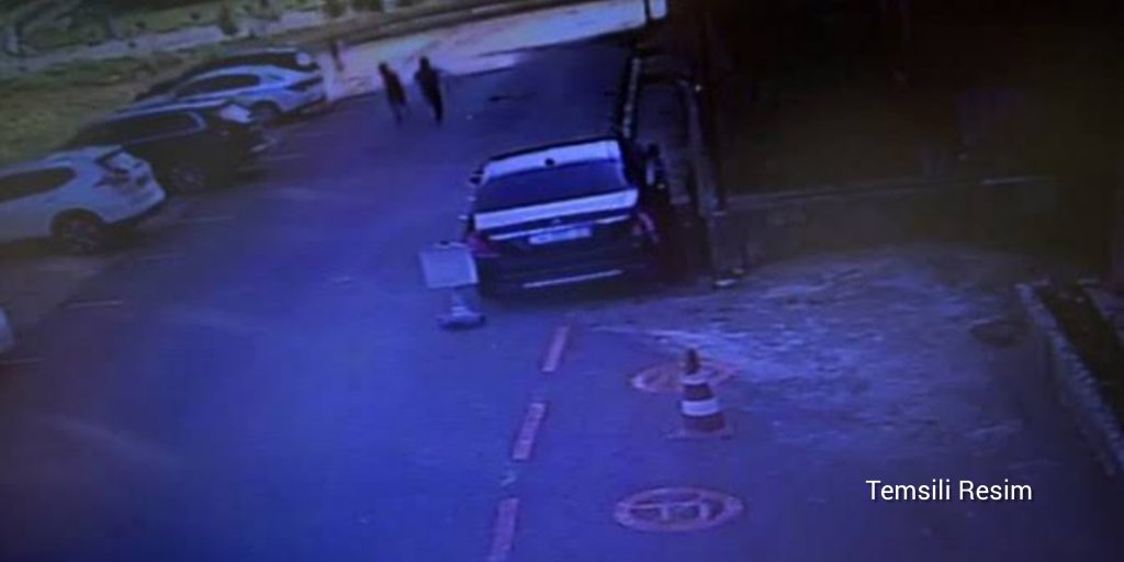 Urfa’da akılamaz görüntüler: Küçük çocuğu evire çevire dövdü